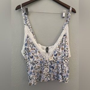 NWT ALYA Blue Lace Crop Top
